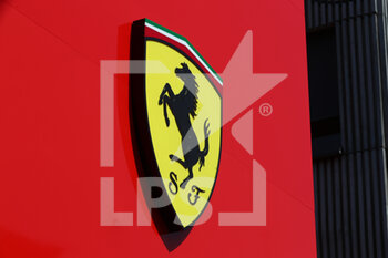 2022-05-22 - Scuderia Ferrari  LOGO - FORMULA 1 PIRELLI GRAN PREMIO DE ESPAÑA 2022 RACE  - FORMULA 1 - MOTORS