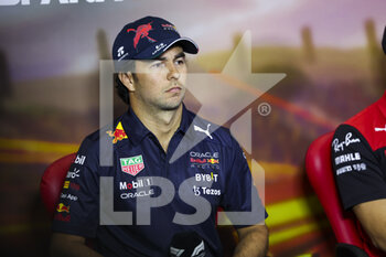 2022-05-20 - PEREZ Sergio (mex), Red Bull Racing RB18, portrait, press conference during the Formula 1 Pirelli Grand Premio de Espana 2022, 6th round of the 2022 FIA Formula One World Championship, on the Circuit de Barcelona-Catalunya, from May 20 to 22, 2022 in Montmelo, Spain - FORMULA 1 PIRELLI GRAND PREMIO DE ESPANA 2022, 6TH ROUND OF THE 2022 FIA FORMULA ONE WORLD CHAMPIONSHIP - FORMULA 1 - MOTORS