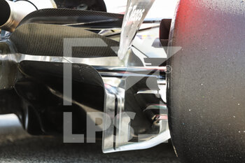 2022-05-20 - Red Bull Racing Honda RB18, mechanical detail of the floor, diffuser and suspension during the Formula 1 Pirelli Grand Premio de Espana 2022, 6th round of the 2022 FIA Formula One World Championship, on the Circuit de Barcelona-Catalunya, from May 20 to 22, 2022 in Montmelo, Spain - FORMULA 1 PIRELLI GRAND PREMIO DE ESPANA 2022, 6TH ROUND OF THE 2022 FIA FORMULA ONE WORLD CHAMPIONSHIP - FORMULA 1 - MOTORS