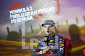 2022-05-21 - VERSTAPPEN Max (ned), Red Bull Racing RB18, portrait, press conference during the Formula 1 Pirelli Grand Premio de Espana 2022, 6th round of the 2022 FIA Formula One World Championship, on the Circuit de Barcelona-Catalunya, from May 20 to 22, 2022 in Montmelo, Spain - FORMULA 1 PIRELLI GRAND PREMIO DE ESPANA 2022, 6TH ROUND OF THE 2022 FIA FORMULA ONE WORLD CHAMPIONSHIP - FORMULA 1 - MOTORS