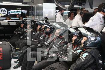 2022-05-22 - Mercedes AMG F1 Team, ambiance during the Formula 1 Pirelli Grand Premio de Espana 2022, 6th round of the 2022 FIA Formula One World Championship, on the Circuit de Barcelona-Catalunya, from May 20 to 22, 2022 in Montmelo, Spain - FORMULA 1 PIRELLI GRAND PREMIO DE ESPANA 2022, 6TH ROUND OF THE 2022 FIA FORMULA ONE WORLD CHAMPIONSHIP - FORMULA 1 - MOTORS