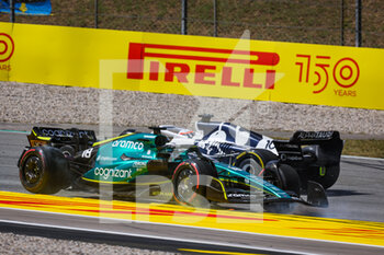 2022-05-22 - 10 GASLY Pierre (fra), Scuderia AlphaTauri AT03, 18 STROLL Lance (can), Aston Martin F1 Team AMR22, action crash, accident, during the Formula 1 Pirelli Grand Premio de Espana 2022, 6th round of the 2022 FIA Formula One World Championship, on the Circuit de Barcelona-Catalunya, from May 20 to 22, 2022 in Montmelo, Spain - FORMULA 1 PIRELLI GRAND PREMIO DE ESPANA 2022, 6TH ROUND OF THE 2022 FIA FORMULA ONE WORLD CHAMPIONSHIP - FORMULA 1 - MOTORS