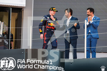 2022-05-22 - VERSTAPPEN Max (ned), Red Bull Racing RB18, and BEN SULAYEM Mohammed (uae), President of the FIA, on the podium during the Formula 1 Pirelli Grand Premio de Espana 2022, 6th round of the 2022 FIA Formula One World Championship, on the Circuit de Barcelona-Catalunya, from May 20 to 22, 2022 in Montmelo, Spain - FORMULA 1 PIRELLI GRAND PREMIO DE ESPANA 2022, 6TH ROUND OF THE 2022 FIA FORMULA ONE WORLD CHAMPIONSHIP - FORMULA 1 - MOTORS