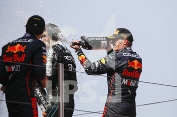2022-05-22 - VERSTAPPEN Max (ned), Red Bull Racing RB18, portrait PEREZ Sergio (mex), Red Bull Racing RB18, portrait RUSSELL George (gbr), Mercedes AMG F1 Team W13, portrait podium during the Formula 1 Pirelli Grand Premio de Espana 2022, 6th round of the 2022 FIA Formula One World Championship, on the Circuit de Barcelona-Catalunya, from May 20 to 22, 2022 in Montmelo, Spain - FORMULA 1 PIRELLI GRAND PREMIO DE ESPANA 2022, 6TH ROUND OF THE 2022 FIA FORMULA ONE WORLD CHAMPIONSHIP - FORMULA 1 - MOTORS