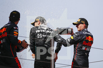 2022-05-22 - VERSTAPPEN Max (ned), Red Bull Racing RB18, portrait PEREZ Sergio (mex), Red Bull Racing RB18, portrait RUSSELL George (gbr), Mercedes AMG F1 Team W13, portrait podium during the Formula 1 Pirelli Grand Premio de Espana 2022, 6th round of the 2022 FIA Formula One World Championship, on the Circuit de Barcelona-Catalunya, from May 20 to 22, 2022 in Montmelo, Spain - FORMULA 1 PIRELLI GRAND PREMIO DE ESPANA 2022, 6TH ROUND OF THE 2022 FIA FORMULA ONE WORLD CHAMPIONSHIP - FORMULA 1 - MOTORS