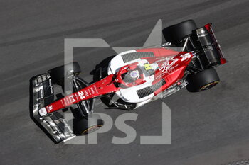 2022-05-27 - 24 ZHOU Guanyu (chi), Alfa Romeo F1 Team ORLEN C42, action during the Formula 1 Grand Prix de Monaco 2022, 7th round of the 2022 FIA Formula One World Championship, on the Circuit de Monaco, from May 27 to 29, 2022 in Monte-Carlo, Monaco - F1 - MONACO GRAND PRIX 2022 - FORMULA 1 - MOTORS