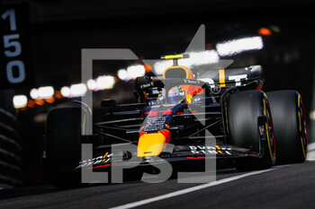 2022-05-27 - 11 PEREZ Sergio (mex), Red Bull Racing RB18, action during the Formula 1 Grand Prix de Monaco 2022, 7th round of the 2022 FIA Formula One World Championship, on the Circuit de Monaco, from May 27 to 29, 2022 in Monte-Carlo, Monaco - F1 - MONACO GRAND PRIX 2022 - FORMULA 1 - MOTORS