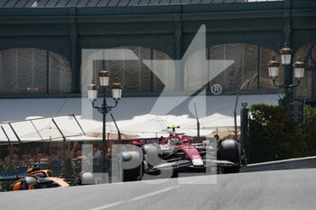 2022-05-27 - 27.05.2022, Monaco Circuit, Monte Carlo, FORMULA 1 GRAND PRIX DE MONACO 2022
 , im Bild
Guanyu Zhou (CHN), Alfa Romeo Racing ORLEN, Daniel Ricciardo (AUS), McLaren F1 Team - FORMULA 1 GRAND PRIX DE MONACO 2022 - FORMULA 1 - MOTORS