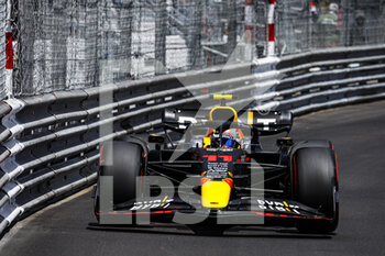 2022-05-28 - 11 PEREZ Sergio (mex), Red Bull Racing RB18, action during the Formula 1 Grand Prix de Monaco 2022, 7th round of the 2022 FIA Formula One World Championship, on the Circuit de Monaco, from May 27 to 29, 2022 in Monte-Carlo, Monaco - F1 - MONACO GRAND PRIX 2022 - FORMULA 1 - MOTORS