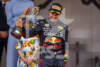 2022-05-29 - PEREZ Sergio (mex), Red Bull Racing RB18, portrait podium during the Formula 1 Grand Prix de Monaco 2022, 7th round of the 2022 FIA Formula One World Championship, on the Circuit de Monaco, from May 27 to 29, 2022 in Monte-Carlo, Monaco - F1 - MONACO GRAND PRIX 2022 - RACE - FORMULA 1 - MOTORS