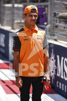 2022-06-09 - NORRIS Lando (gbr), McLaren F1 Team MCL36, portrait during the Formula 1 Azerbaijan Grand Prix 2022, 8th round of the 2022 FIA Formula One World Championship, on the Baku City Circuit, from June 10 to 12, 2022 in Baku, Azerbaijan - F1 - AZERBAIJAN GRAND PRIX 2022 - FORMULA 1 - MOTORS