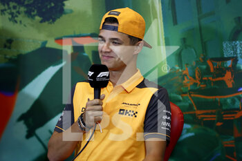 2022-06-10 - Lando Norris, McLaren during the drivers press conference during the Formula 1 Azerbaijan Grand Prix 2022, 8th round of the 2022 FIA Formula One World Championship, on the Baku City Circuit, from June 10 to 12, 2022 in Baku, Azerbaijan - F1 - AZERBAIJAN GRAND PRIX 2022 - FORMULA 1 - MOTORS
