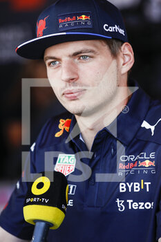 2022-06-10 - VERSTAPPEN Max (ned), Red Bull Racing RB18, portrait during the Formula 1 Azerbaijan Grand Prix 2022, 8th round of the 2022 FIA Formula One World Championship, on the Baku City Circuit, from June 10 to 12, 2022 in Baku, Azerbaijan - F1 - AZERBAIJAN GRAND PRIX 2022 - FORMULA 1 - MOTORS