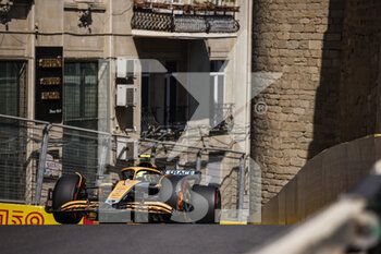 2022-06-10 - 04 NORRIS Lando (gbr), McLaren F1 Team MCL36, action during the Formula 1 Azerbaijan Grand Prix 2022, 8th round of the 2022 FIA Formula One World Championship, on the Baku City Circuit, from June 10 to 12, 2022 in Baku, Azerbaijan - F1 - AZERBAIJAN GRAND PRIX 2022 - FORMULA 1 - MOTORS