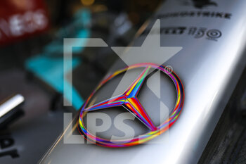 2022-06-11 - Mercedes AMG F1 Team W13, mechanical detail rainbow logo during the Formula 1 Azerbaijan Grand Prix 2022, 8th round of the 2022 FIA Formula One World Championship, on the Baku City Circuit, from June 10 to 12, 2022 in Baku, Azerbaijan - F1 - AZERBAIJAN GRAND PRIX 2022 - FORMULA 1 - MOTORS
