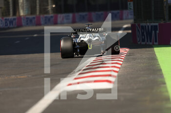 2022-06-11 - 10 GASLY Pierre (fra), Scuderia AlphaTauri AT03, action during the Formula 1 Azerbaijan Grand Prix 2022, 8th round of the 2022 FIA Formula One World Championship, on the Baku City Circuit, from June 10 to 12, 2022 in Baku, Azerbaijan - F1 - AZERBAIJAN GRAND PRIX 2022 - FORMULA 1 - MOTORS