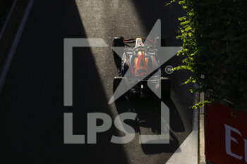 2022-06-11 - 01 VERSTAPPEN Max (nld), Red Bull Racing RB18, action during the Formula 1 Azerbaijan Grand Prix 2022, 8th round of the 2022 FIA Formula One World Championship, on the Baku City Circuit, from June 10 to 12, 2022 in Baku, Azerbaijan - F1 - AZERBAIJAN GRAND PRIX 2022 - FORMULA 1 - MOTORS