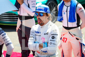 2022-06-12 - ALONSO Fernando (spa), Alpine F1 Team A522, portrait during the Formula 1 Azerbaijan Grand Prix 2022, 8th round of the 2022 FIA Formula One World Championship, on the Baku City Circuit, from June 10 to 12, 2022 in Baku, Azerbaijan - F1 - AZERBAIJAN GRAND PRIX 2022 - RACE - FORMULA 1 - MOTORS