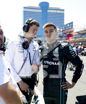 2022-06-12 - RUSSELL George (gbr), Mercedes AMG F1 Team W13, portrait during the Formula 1 Azerbaijan Grand Prix 2022, 8th round of the 2022 FIA Formula One World Championship, on the Baku City Circuit, from June 10 to 12, 2022 in Baku, Azerbaijan - F1 - AZERBAIJAN GRAND PRIX 2022 - RACE - FORMULA 1 - MOTORS