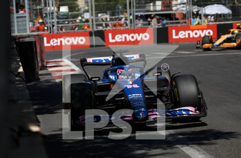 2022-06-12 - 14 ALONSO Fernando (spa), Alpine F1 Team A522, action during the Formula 1 Azerbaijan Grand Prix 2022, 8th round of the 2022 FIA Formula One World Championship, on the Baku City Circuit, from June 10 to 12, 2022 in Baku, Azerbaijan - F1 - AZERBAIJAN GRAND PRIX 2022 - RACE - FORMULA 1 - MOTORS