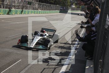 2022-06-12 - 63 RUSSELL George (gbr), Mercedes AMG F1 Team W13, action during the Formula 1 Azerbaijan Grand Prix 2022, 8th round of the 2022 FIA Formula One World Championship, on the Baku City Circuit, from June 10 to 12, 2022 in Baku, Azerbaijan - F1 - AZERBAIJAN GRAND PRIX 2022 - RACE - FORMULA 1 - MOTORS