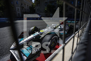 2022-06-12 - 44 HAMILTON Lewis (gbr), Mercedes AMG F1 Team W13, action during the Formula 1 Azerbaijan Grand Prix 2022, 8th round of the 2022 FIA Formula One World Championship, on the Baku City Circuit, from June 10 to 12, 2022 in Baku, Azerbaijan - F1 - AZERBAIJAN GRAND PRIX 2022 - RACE - FORMULA 1 - MOTORS