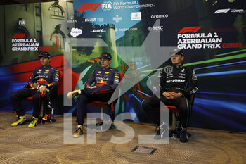 2022-06-12 - VERSTAPPEN Max (ned), Red Bull Racing RB18, portrait RUSSELL George (gbr), Mercedes AMG F1 Team W13, PEREZ Sergio (mex), Red Bull Racing RB18, portrait press conference during the Formula 1 Azerbaijan Grand Prix 2022, 8th round of the 2022 FIA Formula One World Championship, on the Baku City Circuit, from June 10 to 12, 2022 in Baku, Azerbaijan - F1 - AZERBAIJAN GRAND PRIX 2022 - RACE - FORMULA 1 - MOTORS