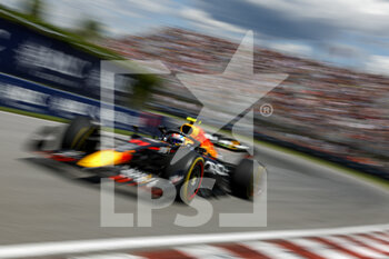 2022-06-16 - 11 PEREZ Sergio (mex), Red Bull Racing RB18, action during the Formula 1 AWS Grand Prix du Canada 2022, 9th round of the 2022 FIA Formula One World Championship, on the Circuit Gilles Villeneuve, from June 17 to 19, 2022 in Montreal, Canada - F1 - CANADIAN GRAND PRIX 2022 - FORMULA 1 - MOTORS