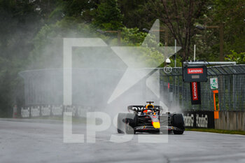 2022-06-16 - 01 VERSTAPPEN Max (nld), Red Bull Racing RB18, action during the Formula 1 AWS Grand Prix du Canada 2022, 9th round of the 2022 FIA Formula One World Championship, on the Circuit Gilles Villeneuve, from June 17 to 19, 2022 in Montreal, Canada - F1 - CANADIAN GRAND PRIX 2022 - FORMULA 1 - MOTORS