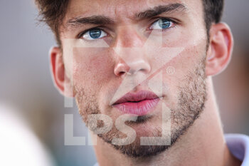 2022-06-17 - GASLY Pierre (fra), Scuderia AlphaTauri AT03, portrait during the Formula 1 AWS Grand Prix du Canada 2022, 9th round of the 2022 FIA Formula One World Championship, on the Circuit Gilles Villeneuve, from June 17 to 19, 2022 in Montreal, Canada - F1 - CANADIAN GRAND PRIX 2022 - FORMULA 1 - MOTORS