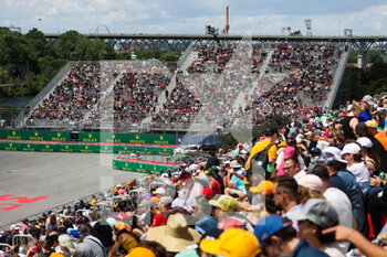 2022-06-17 - illustration, grandstands, gradins, spectators, fans, crowd, foule, fans during the Formula 1 AWS Grand Prix du Canada 2022, 9th round of the 2022 FIA Formula One World Championship, on the Circuit Gilles Villeneuve, from June 17 to 19, 2022 in Montreal, Canada - F1 - CANADIAN GRAND PRIX 2022 - FORMULA 1 - MOTORS