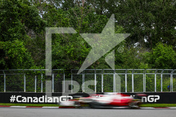 2022-06-17 - 24 ZHOU Guanyu (chi), Alfa Romeo F1 Team ORLEN C42, action during the Formula 1 AWS Grand Prix du Canada 2022, 9th round of the 2022 FIA Formula One World Championship, on the Circuit Gilles Villeneuve, from June 17 to 19, 2022 in Montreal, Canada - F1 - CANADIAN GRAND PRIX 2022 - FORMULA 1 - MOTORS