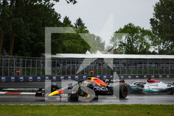 2022-06-18 - 01 VERSTAPPEN Max (nld), Red Bull Racing RB18, 63 RUSSELL George (gbr), Mercedes AMG F1 Team W13, action during the Formula 1 AWS Grand Prix du Canada 2022, 9th round of the 2022 FIA Formula One World Championship, on the Circuit Gilles Villeneuve, from June 17 to 19, 2022 in Montreal, Canada - F1 - CANADIAN GRAND PRIX 2022 - FORMULA 1 - MOTORS