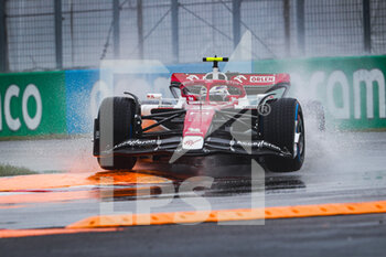 2022-06-18 - rain, pluie, 24 ZHOU Guanyu (chi), Alfa Romeo F1 Team ORLEN C42, action during the Formula 1 AWS Grand Prix du Canada 2022, 9th round of the 2022 FIA Formula One World Championship, on the Circuit Gilles Villeneuve, from June 17 to 19, 2022 in Montreal, Canada - F1 - CANADIAN GRAND PRIX 2022 - FORMULA 1 - MOTORS