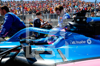 2022-06-19 - ALONSO Fernando (spa), Alpine F1 Team A522, portrait starting grid, grille de depart, during the Formula 1 AWS Grand Prix du Canada 2022, 9th round of the 2022 FIA Formula One World Championship, on the Circuit Gilles Villeneuve, from June 17 to 19, 2022 in Montreal, Canada - F1 - CANADIAN GRAND PRIX 2022 - RACE - FORMULA 1 - MOTORS
