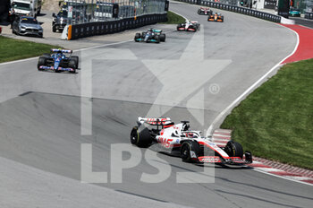 2022-06-19 - 20 MAGNUSSEN Kevin (den), Haas F1 Team VF-22 Ferrari, action during the Formula 1 AWS Grand Prix du Canada 2022, 9th round of the 2022 FIA Formula One World Championship, on the Circuit Gilles Villeneuve, from June 17 to 19, 2022 in Montreal, Canada - F1 - CANADIAN GRAND PRIX 2022 - RACE - FORMULA 1 - MOTORS