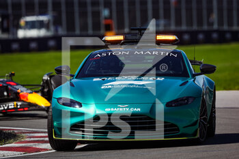 2022-06-19 - The FIA Aston Martin Safety Car in action during the Formula 1 AWS Grand Prix du Canada 2022, 9th round of the 2022 FIA Formula One World Championship, on the Circuit Gilles Villeneuve, from June 17 to 19, 2022 in Montreal, Canada - F1 - CANADIAN GRAND PRIX 2022 - RACE - FORMULA 1 - MOTORS