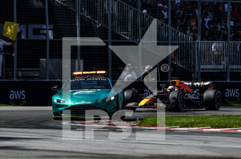 2022-06-19 - safety car, 01 VERSTAPPEN Max (nld), Red Bull Racing RB18, action during the Formula 1 AWS Grand Prix du Canada 2022, 9th round of the 2022 FIA Formula One World Championship, on the Circuit Gilles Villeneuve, from June 17 to 19, 2022 in Montreal, Canada - F1 - CANADIAN GRAND PRIX 2022 - RACE - FORMULA 1 - MOTORS