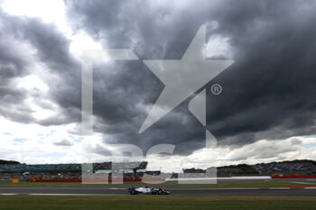 2022-07-01 - 44 HAMILTON Lewis (gbr), Mercedes AMG F1 Team W13, action during the Formula 1 Lenovo British Grand Prix 2022, 10th round of the 2022 FIA Formula One World Championship, on the Silverstone Circuit, from July 1 to 3, 2022 in Silverstone, United Kingdom - F1 - BRITISH GRAND PRIX 2022 - FORMULA 1 - MOTORS