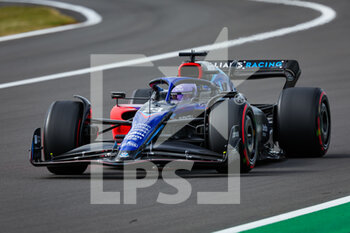 2022-07-01 - 23 ALBON Alexander (tha), Williams Racing FW44, action during the Formula 1 Lenovo British Grand Prix 2022, 10th round of the 2022 FIA Formula One World Championship, on the Silverstone Circuit, from July 1 to 3, 2022 in Silverstone, United Kingdom - F1 - BRITISH GRAND PRIX 2022 - FORMULA 1 - MOTORS