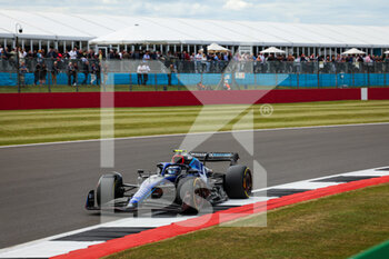 2022-07-01 - 06 LATIFI Nicholas (can), Williams Racing FW44, action during the Formula 1 Lenovo British Grand Prix 2022, 10th round of the 2022 FIA Formula One World Championship, on the Silverstone Circuit, from July 1 to 3, 2022 in Silverstone, United Kingdom - F1 - BRITISH GRAND PRIX 2022 - FORMULA 1 - MOTORS