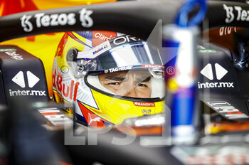 2022-07-01 - PEREZ Sergio (mex), Red Bull Racing RB18, portrait during the Formula 1 Lenovo British Grand Prix 2022, 10th round of the 2022 FIA Formula One World Championship, on the Silverstone Circuit, from July 1 to 3, 2022 in Silverstone, United Kingdom - F1 - BRITISH GRAND PRIX 2022 - FORMULA 1 - MOTORS