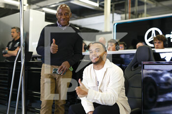 2022-07-02 - Anthony Hamilton and Nicolas Hamilton, portrait during the Formula 1 Lenovo British Grand Prix 2022, 10th round of the 2022 FIA Formula One World Championship, on the Silverstone Circuit, from July 1 to 3, 2022 in Silverstone, United Kingdom - F1 - BRITISH GRAND PRIX 2022 - FORMULA 1 - MOTORS