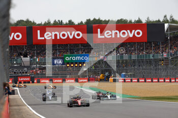 2022-07-02 - Start practice: 55 SAINZ Carlos (spa), Scuderia Ferrari F1-75, 44 HAMILTON Lewis (gbr), Mercedes AMG F1 Team W13, 06 LATIFI Nicholas (can), Williams Racing FW44, action during the Formula 1 Lenovo British Grand Prix 2022, 10th round of the 2022 FIA Formula One World Championship, on the Silverstone Circuit, from July 1 to 3, 2022 in Silverstone, United Kingdom - F1 - BRITISH GRAND PRIX 2022 - FORMULA 1 - MOTORS