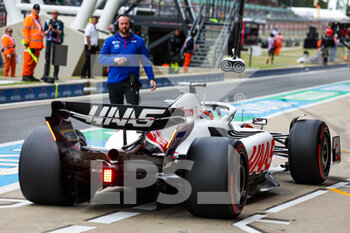 2022-07-02 - 20 MAGNUSSEN Kevin (den), Haas F1 Team VF-22 Ferrari, action during the Formula 1 Lenovo British Grand Prix 2022, 10th round of the 2022 FIA Formula One World Championship, on the Silverstone Circuit, from July 1 to 3, 2022 in Silverstone, United Kingdom - F1 - BRITISH GRAND PRIX 2022 - FORMULA 1 - MOTORS