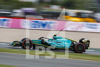 2022-07-02 - 05 VETTEL Sebastian (ger), Aston Martin F1 Team AMR22, action during the Formula 1 Lenovo British Grand Prix 2022, 10th round of the 2022 FIA Formula One World Championship, on the Silverstone Circuit, from July 1 to 3, 2022 in Silverstone, United Kingdom - F1 - BRITISH GRAND PRIX 2022 - FORMULA 1 - MOTORS