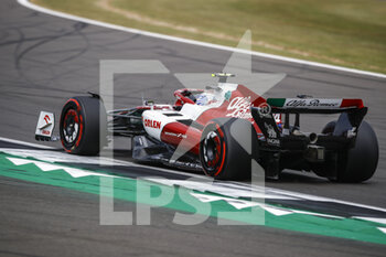 2022-07-02 - 24 ZHOU Guanyu (chi), Alfa Romeo F1 Team ORLEN C42, action during the Formula 1 Lenovo British Grand Prix 2022, 10th round of the 2022 FIA Formula One World Championship, on the Silverstone Circuit, from July 1 to 3, 2022 in Silverstone, United Kingdom - F1 - BRITISH GRAND PRIX 2022 - FORMULA 1 - MOTORS