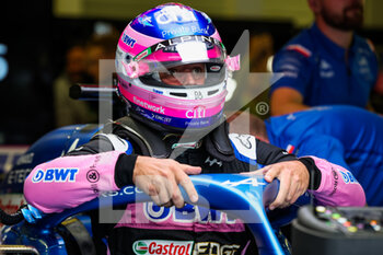 2022-07-02 - ALONSO Fernando (spa), Alpine F1 Team A522, portrait during the Formula 1 Lenovo British Grand Prix 2022, 10th round of the 2022 FIA Formula One World Championship, on the Silverstone Circuit, from July 1 to 3, 2022 in Silverstone, United Kingdom - F1 - BRITISH GRAND PRIX 2022 - FORMULA 1 - MOTORS