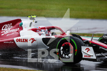 2022-07-02 - 24 ZHOU Guanyu (chi), Alfa Romeo F1 Team ORLEN C42, action during the Formula 1 Lenovo British Grand Prix 2022, 10th round of the 2022 FIA Formula One World Championship, on the Silverstone Circuit, from July 1 to 3, 2022 in Silverstone, United Kingdom - F1 - BRITISH GRAND PRIX 2022 - FORMULA 1 - MOTORS