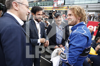2022-07-03 - BEN SULAYEM Mohammed (uae), President of the FIA, portrait VETTEL Sebastian (ger), Aston Martin F1 Team AMR22, portrait Nigel Mansel during the Formula 1 Lenovo British Grand Prix 2022, 10th round of the 2022 FIA Formula One World Championship, on the Silverstone Circuit, from July 1 to 3, 2022 in Silverstone, United Kingdom - F1 - BRITISH GRAND PRIX 2022 - RACE - FORMULA 1 - MOTORS